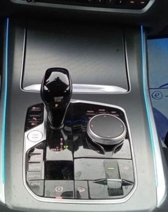 BMW X5 G05 X5 XDRIVE45E 394 CH BVA8 LOUNGE Phytonicblau