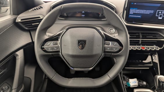 Peugeot 2008 100 S&S BVM6 Allure Rouge Elixir