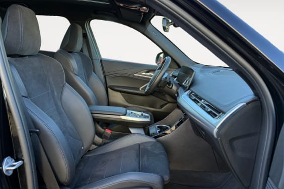 BMW X1 (U11) SDRIVE 20D 163 M SPORT DKG7 Saphirschwarz