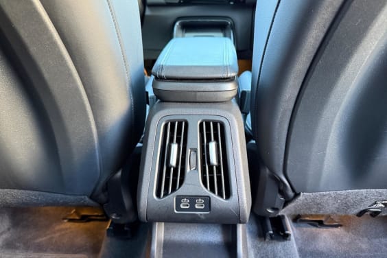 BMW X1 (U11) SDRIVE 20D 163 M SPORT DKG7 Saphirschwarz
