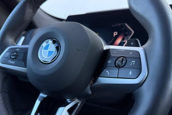 BMW X1 (U11) SDRIVE 20D 163 M SPORT DKG7 Saphirschwarz