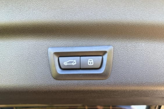 BMW X1 (U11) SDRIVE 20D 163 M SPORT DKG7 Saphirschwarz