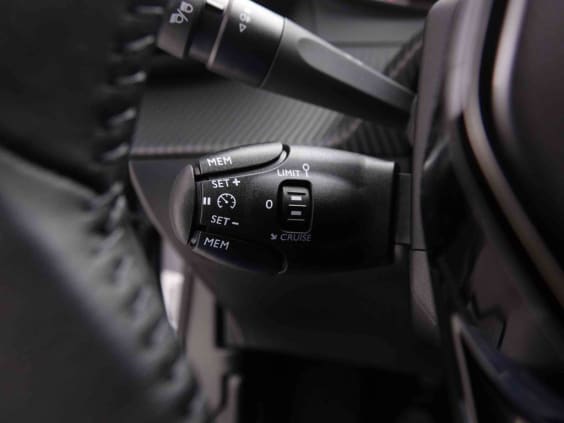 Peugeot 2008 1.2 T 100 Active Gris