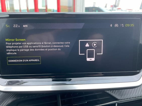 Peugeot 2008 Hybrid 136 e-DCS6 Allure - 5P Gris Sellenium Metallisee