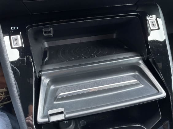Peugeot 2008 Hybrid 136 e-DCS6 Allure - 5P Gris Sellenium Metallisee