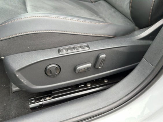 Cupra Formentor FORMENTOR 1.5 eTSI 150CH DSG7 Blanc Neige Metal