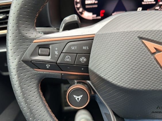 Cupra Formentor FORMENTOR 1.5 eTSI 150CH DSG7 Blanc Neige Metal