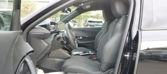 Peugeot 2008 Hybrid 145 e-DCS6 GT Noir Perla Nera