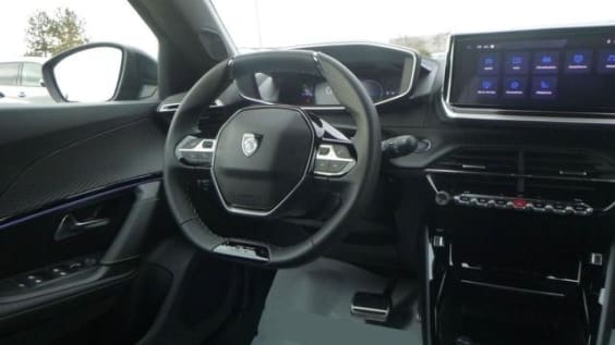 Peugeot 2008 Hybrid 145 e-DCS6 GT Noir Perla Nera