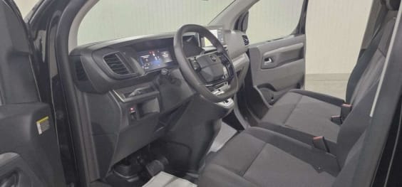 Opel Zafira Zafira Taille M BlueHDI 180 ch S&S EAT8 Business Noir Perla