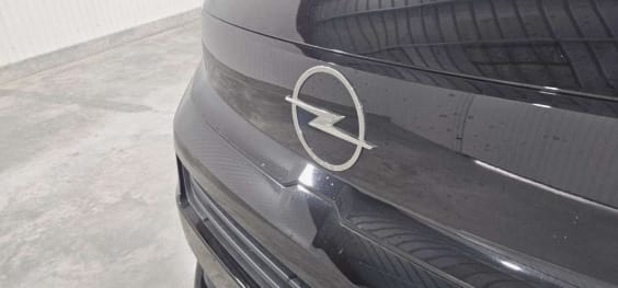Opel Zafira Zafira Taille M BlueHDI 180 ch S&S EAT8 Business Noir Perla
