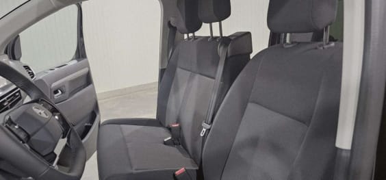 Opel Zafira Zafira Taille M BlueHDI 180 ch S&S EAT8 Business Noir Perla
