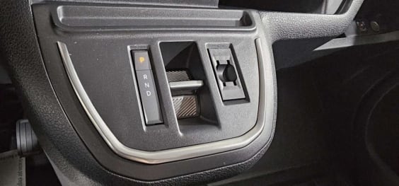 Opel Zafira Zafira Taille M BlueHDI 180 ch S&S EAT8 Business Noir Perla