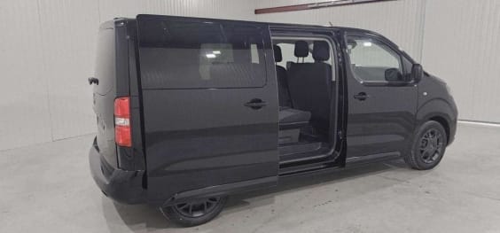 Opel Zafira Zafira Taille M BlueHDI 180 ch S&S EAT8 Business Noir Perla