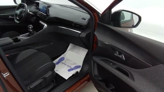 Peugeot 5008 PureTech 130ch S&S BVM6 Active Pack Metallic Copper