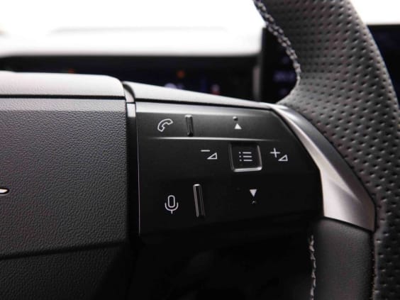 Opel Grandland 1.2 T Hybrid 145 GS Noir