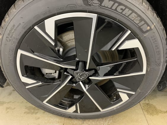 Peugeot 508 SW Hybrid 180 e-EAT8 Allure Noir Perla Nera