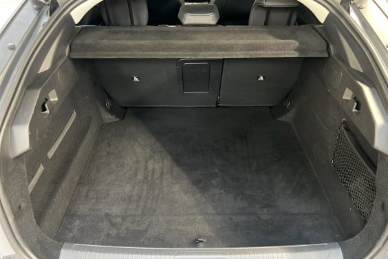 Peugeot 408 Hybrid 136 e-DCS6 Allure Gris Selenium