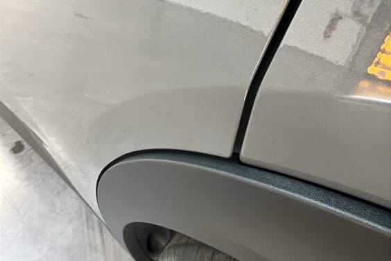 Peugeot 408 Hybrid 136 e-DCS6 Allure Gris Selenium