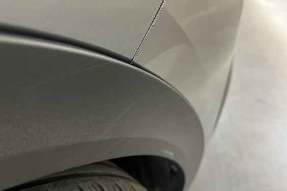 Peugeot 408 Hybrid 136 e-DCS6 Allure Gris Selenium