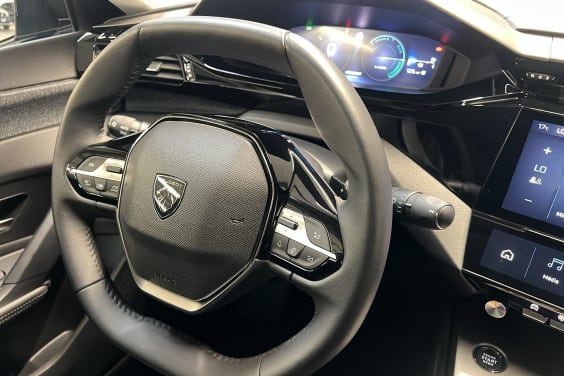 Peugeot 408 Hybrid 136 e-DCS6 Allure Gris Selenium