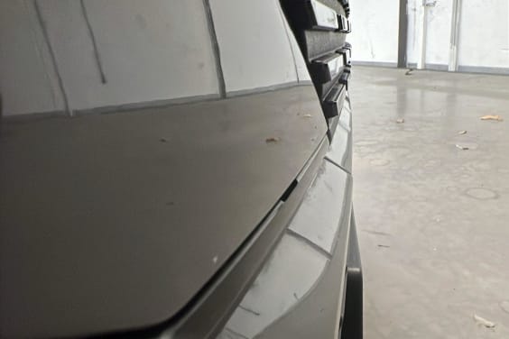 Peugeot 408 Hybrid 136 e-DCS6 Allure Gris Selenium