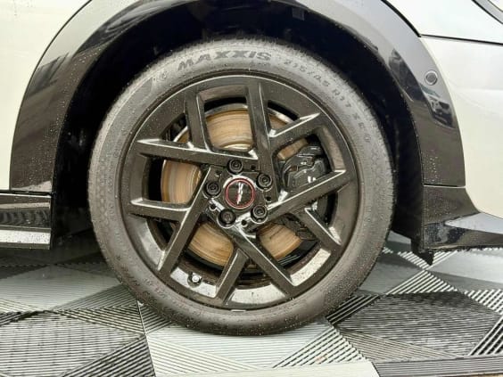 Mini COOPER F65 COOPER 156 CH DKG7 C JCW FINITION Gris