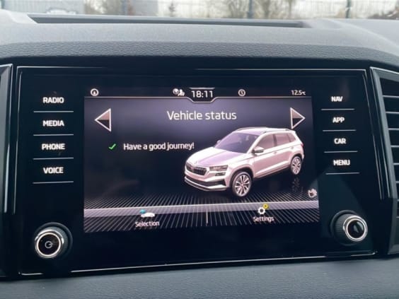 Skoda Karoq 1.5 tsi 150 selection dsg7 Blanc Glacial