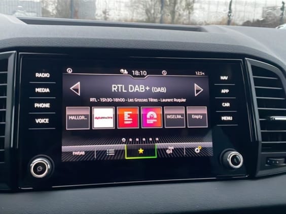 Skoda Karoq 1.5 tsi 150 selection dsg7 Blanc Glacial