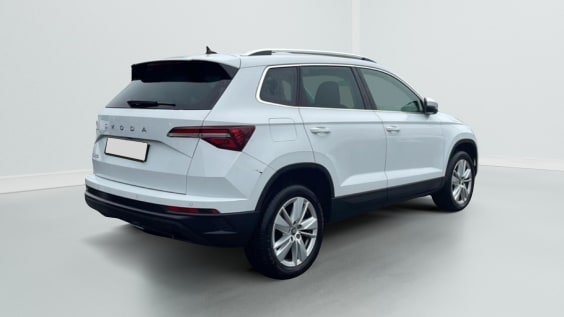 Skoda Karoq 1.5 tsi 150 selection dsg7 Blanc Glacial