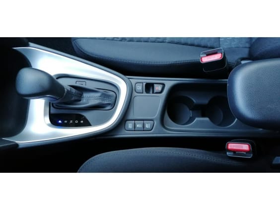 Toyota Yaris Cross Hybrid 116 CVT Dynamic Gris Atlas Métallisé