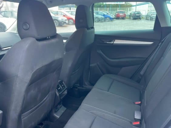Skoda Karoq 1.5 tsi 150 selection dsg7 Blanc Glacial