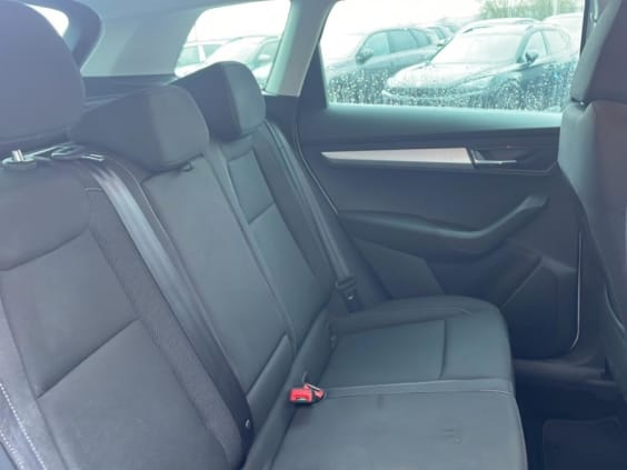 Skoda Karoq 1.5 tsi 150 selection dsg7 Blanc Glacial