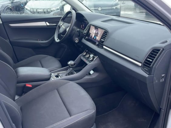 Skoda Karoq 1.5 tsi 150 selection dsg7 Blanc Glacial