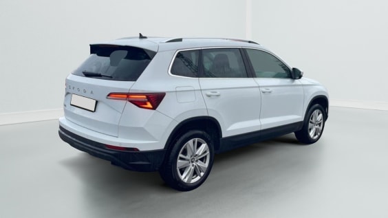 Skoda Karoq 1.5 tsi 150 selection dsg7 Blanc Glacial