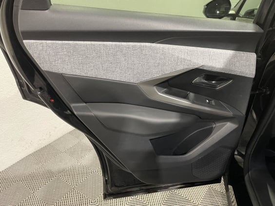 Peugeot 3008 Hybrid 136 e-DCS6 Allure - 5P Noir Perla Nera 