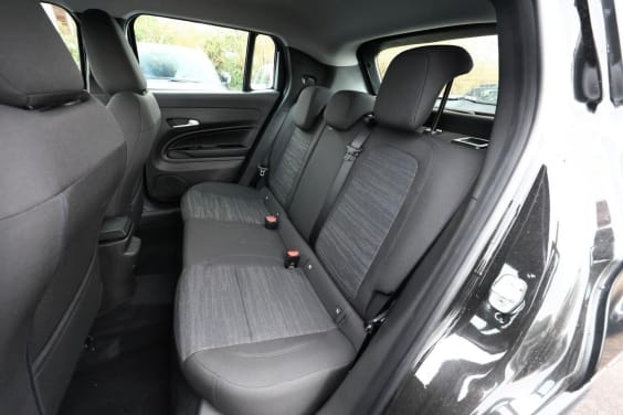 Jeep Avenger 1.2 HYBRID 110 DTC LONGITUDE Noir