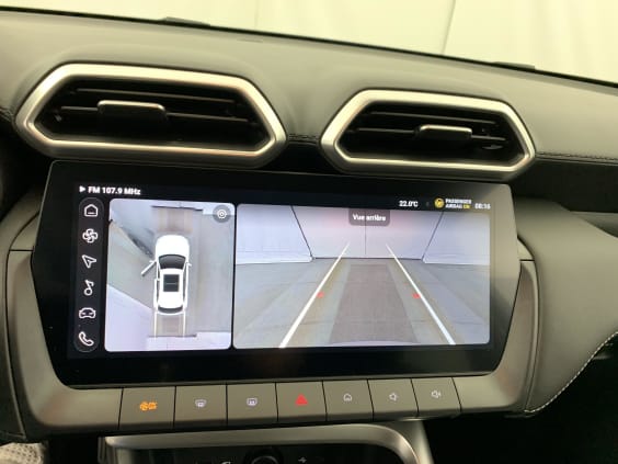 MG ZS 1.5 L Hybrid+ 197 ch Luxury Cosmic Silver 