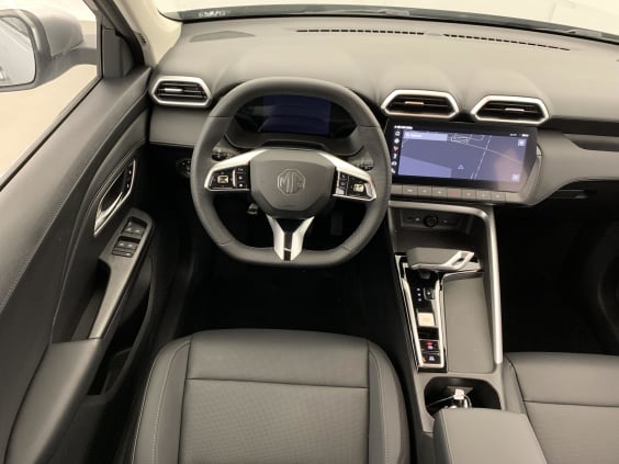 MG ZS 1.5 L Hybrid+ 197 ch Luxury Cosmic Silver 