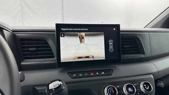 Nissan Interstar INTERSTAR 3T5 L2H2 2.0 DCI 130ch N-Connecta Blanc Minéral