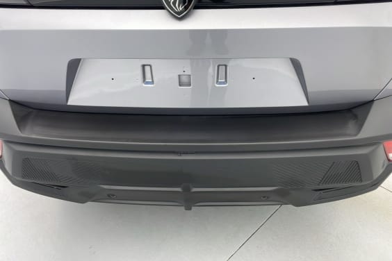 Peugeot 408 Hybrid 136 e-DCS6 Allure gris artense