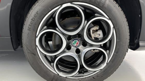 Alfa Romeo Tonale TONALE 1.3 Hybride Rechargeable PHEV 280ch AT6 Ti Rouge Alfa