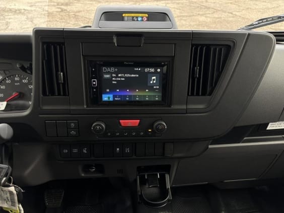 Isuzu M27 SERIE BLEU H 3350 Blanc