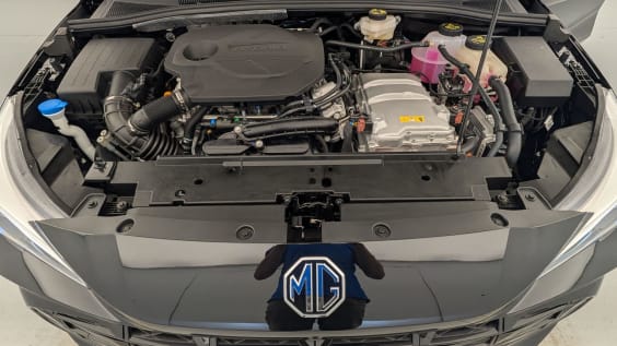 MG MG3 1.5 L Hybrid+ 195 ch Luxury Pebble Black