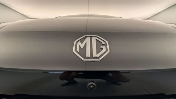 MG MG3 1.5 L Hybrid+ 195 ch Luxury Pebble Black