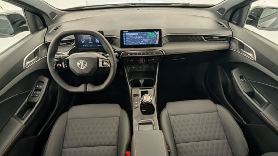 MG MG3 1.5 L Hybrid+ 195 ch Luxury Pebble Black