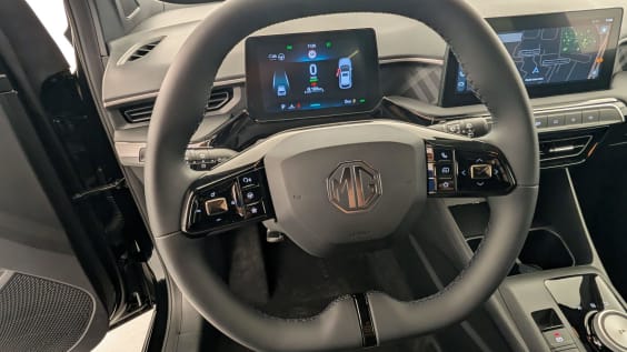 MG MG3 1.5 L Hybrid+ 195 ch Luxury Pebble Black