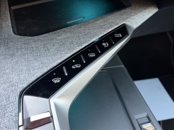 Peugeot 3008 1.2 hybrid 145 gt e-dcs6 Gris