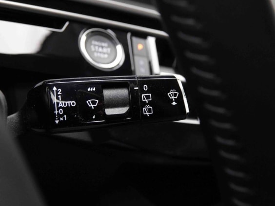 Peugeot 5008 145 e-DCS6 HYBRID Allure 7PL Blanc