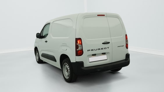 Peugeot Partner Fourgon M 650 KG BLUEHDI 100 S&S BVM6 Blanc Icy